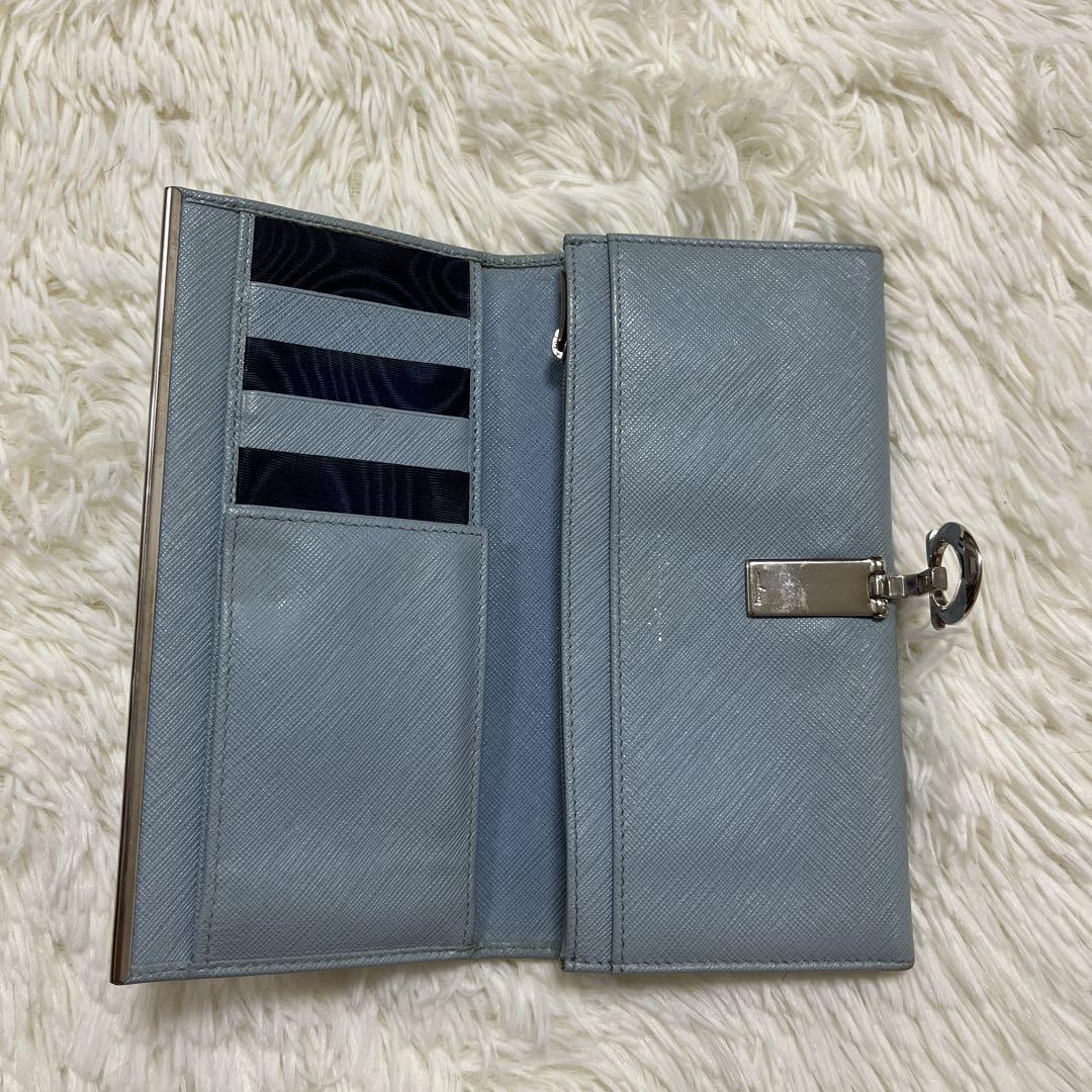 ✨美品✨【Ferragamo フェラガモ】長財布/水色/高級感