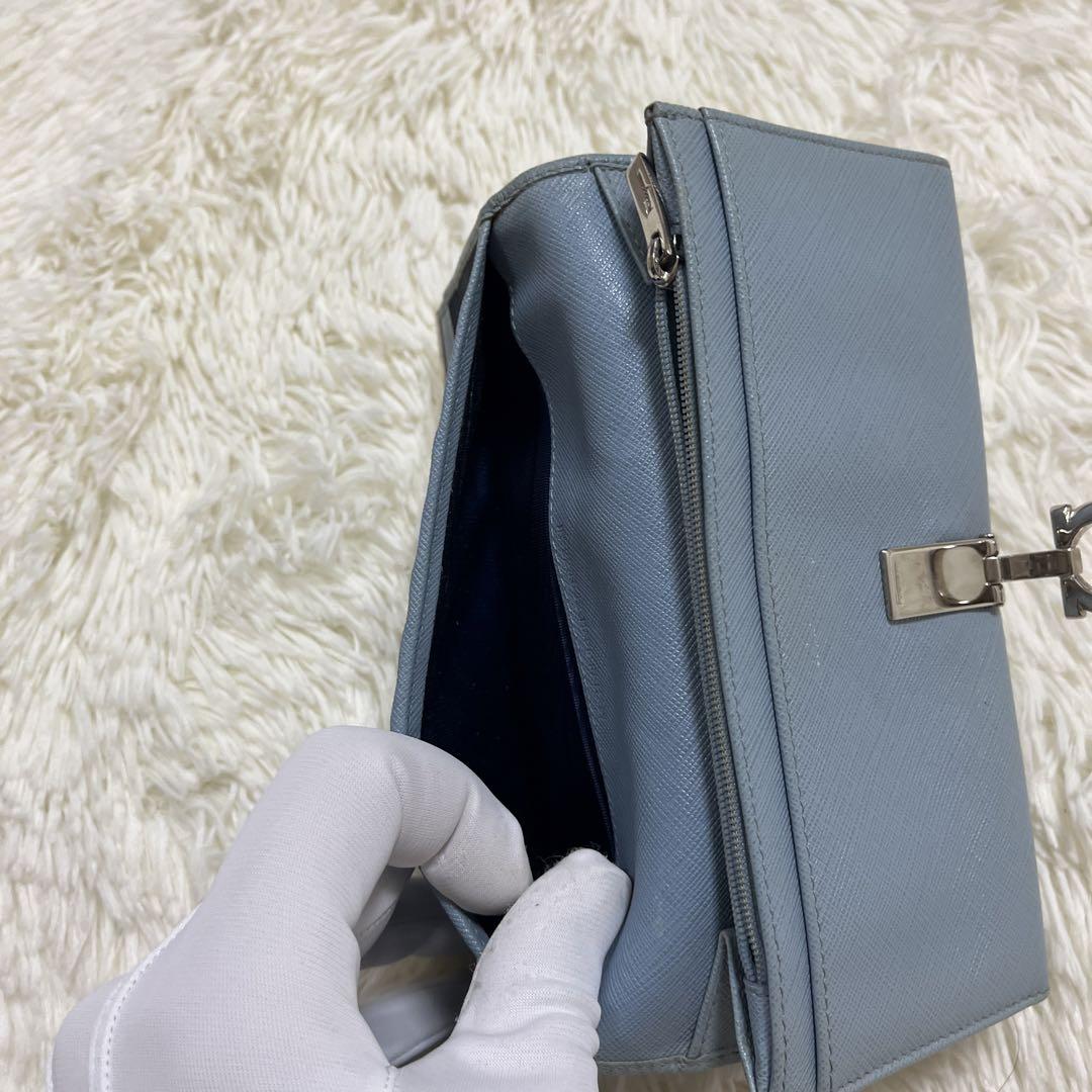 ✨美品✨【Ferragamo フェラガモ】長財布/水色/高級感