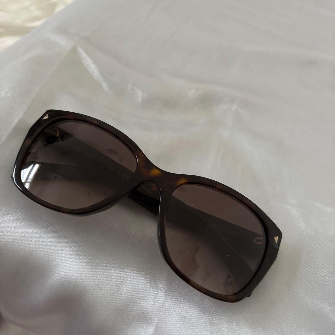 PRADA ブラウン スクエア サングラス