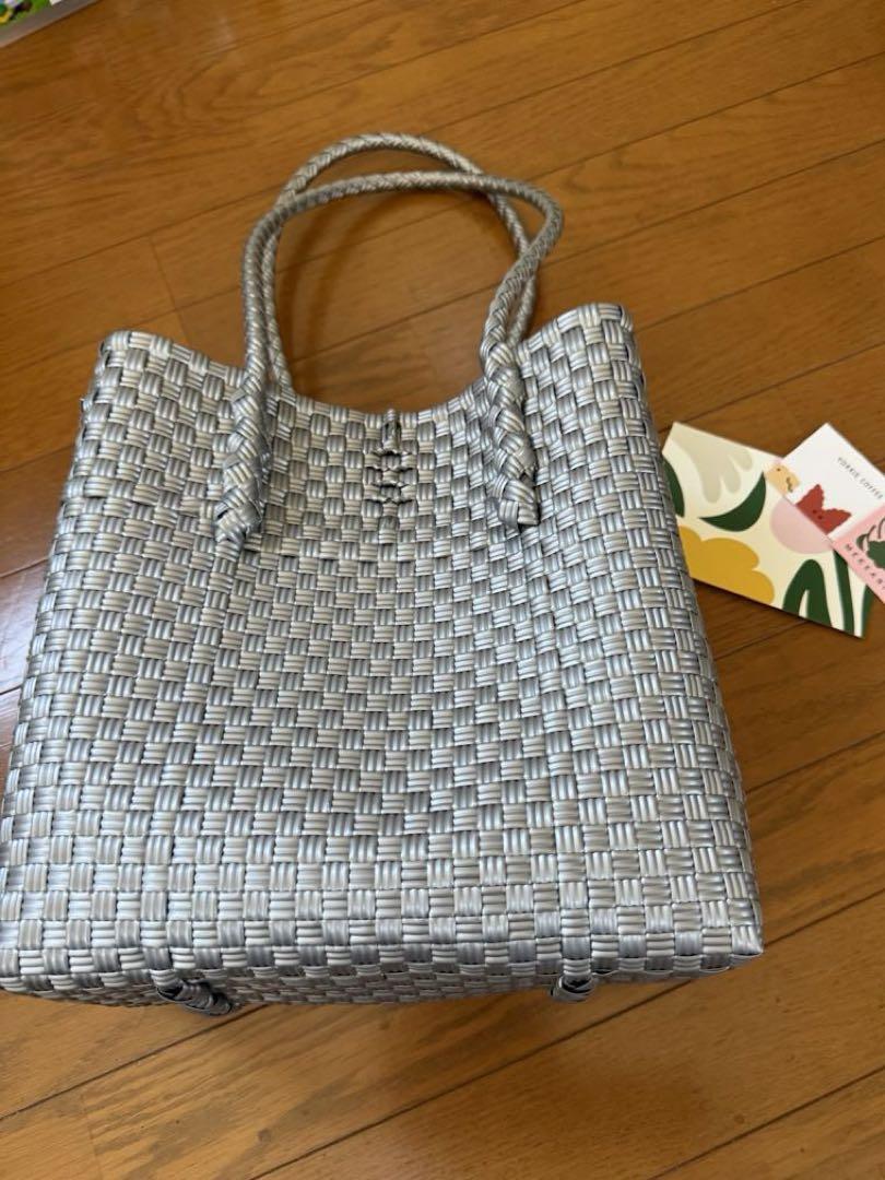 メケアリサ　Gummy Bag Mサイズ　メタリックシルバー