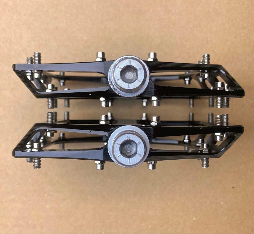 美品!! DMR VAULT フラットペダル / グロス ブラック 美品!! DMR VAULT フラットペダル / グロス ブラック