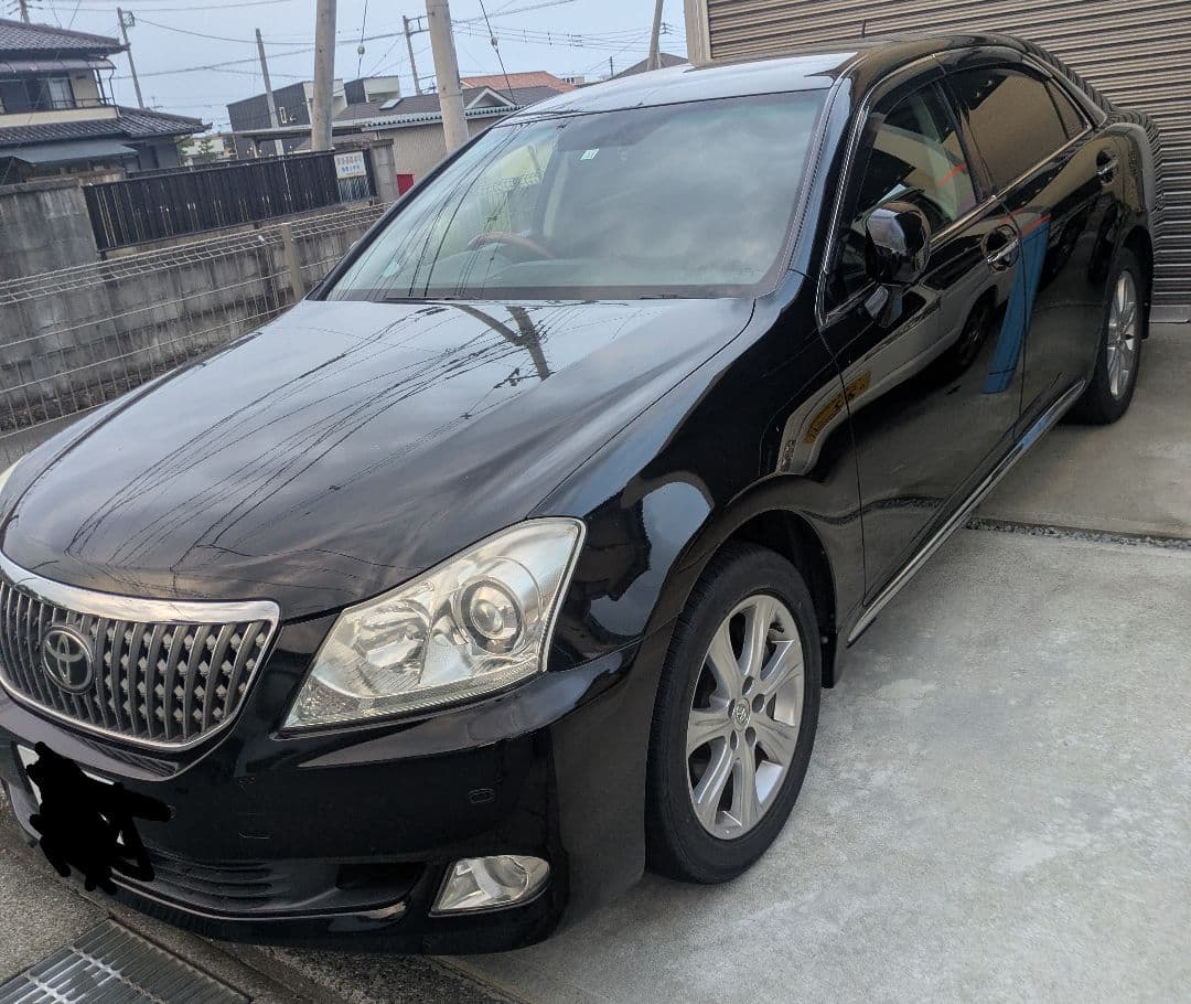 TOYOTAクラウンマジェスタ(上級セダン)車両