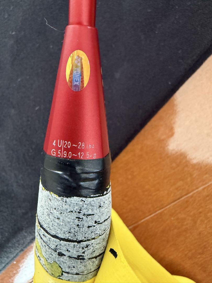 700