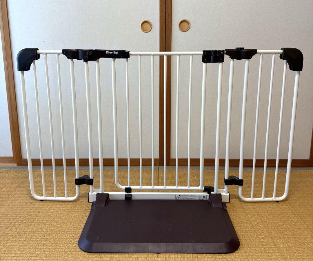 おくだけとおせんぼ おくトビラ ホワイト スチール ベビーゲート フェンス