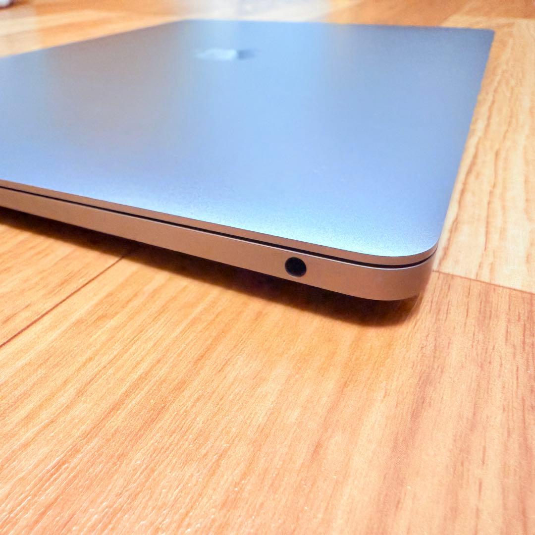 MacBook Air (Retina, 13-inch, 2020)