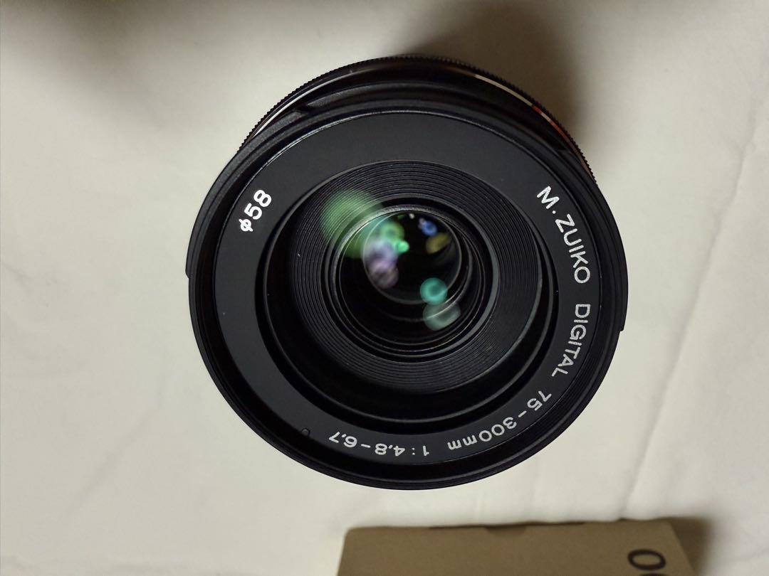 M.ZUIKO DIGITAL ED 75-300mm II フード付き