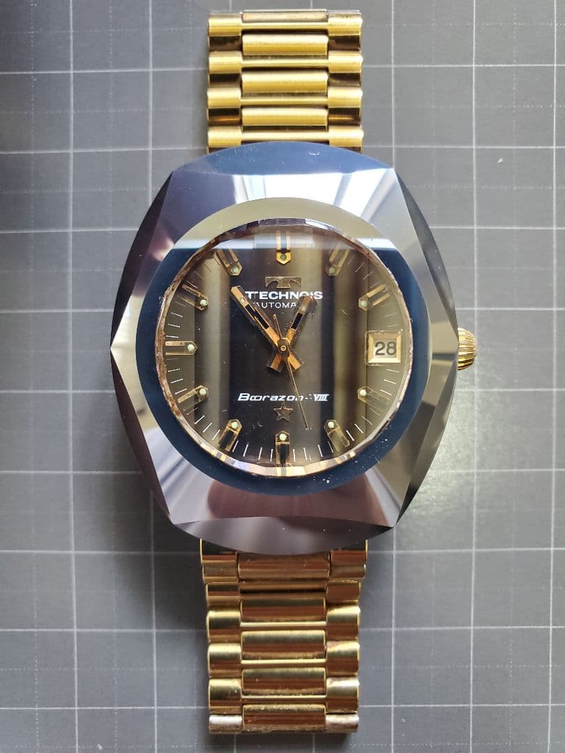 TECHNOS ボラゾンⅧ 自動巻き 超硬 サファイアガラス目立った傷や汚れなし