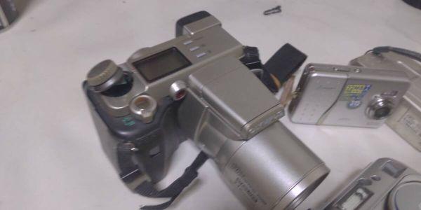 デジカメ FINPIX A310 A201 他 計6点 現状渡し品 デジカメ FINPIX A310 A201 他 計6点 現状渡し品 カメラ