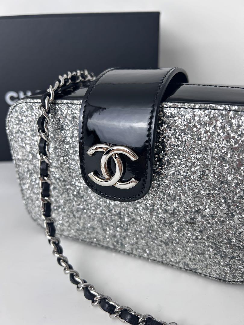 シャネル CHANELメタリックチェーンショルダー 24番台 ショルダーバッグ