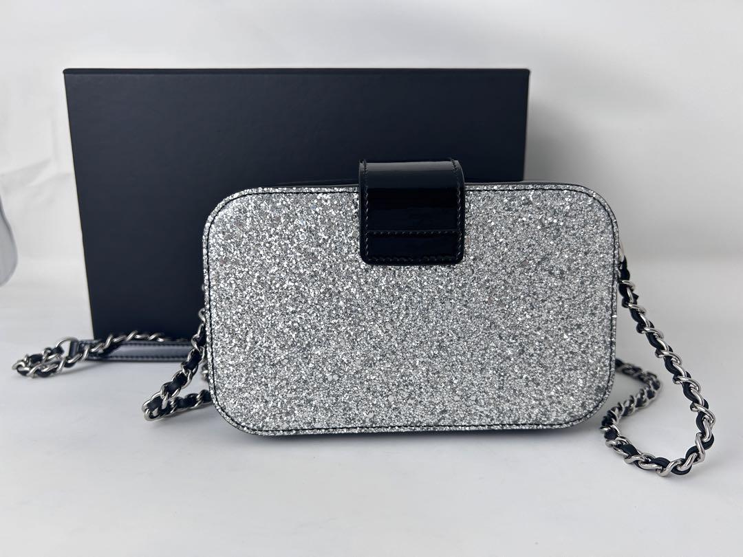 シャネル CHANELメタリックチェーンショルダー 24番台 ショルダーバッグ