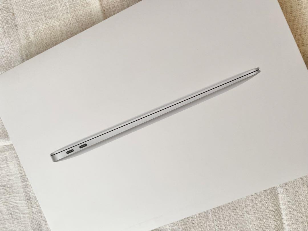 Apple MacBook シルバー 本体 【M1⠀MacBookAir】