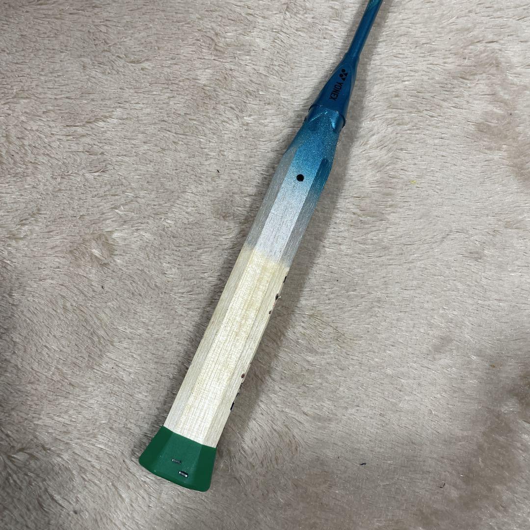 YONEX アストロクス88Sプロ バドミントンラケット 4UG5 美品