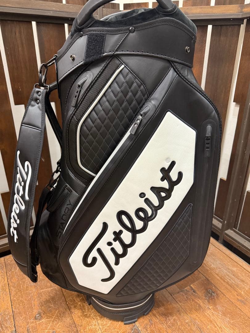 Titleist キャディバッグ ブラック/ホワイト Titleist キャディバッグ ブラック/ホワイト
