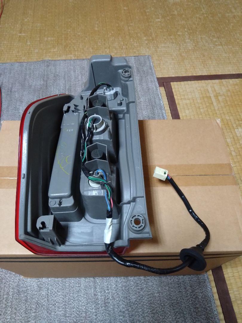 la600sタントテールランプ