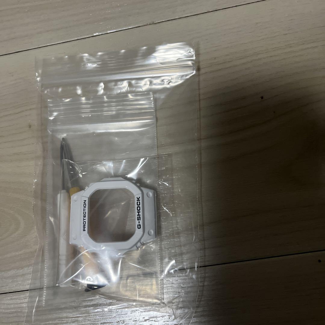 CASIO GLX 5600 ホワイトデジタル腕時計