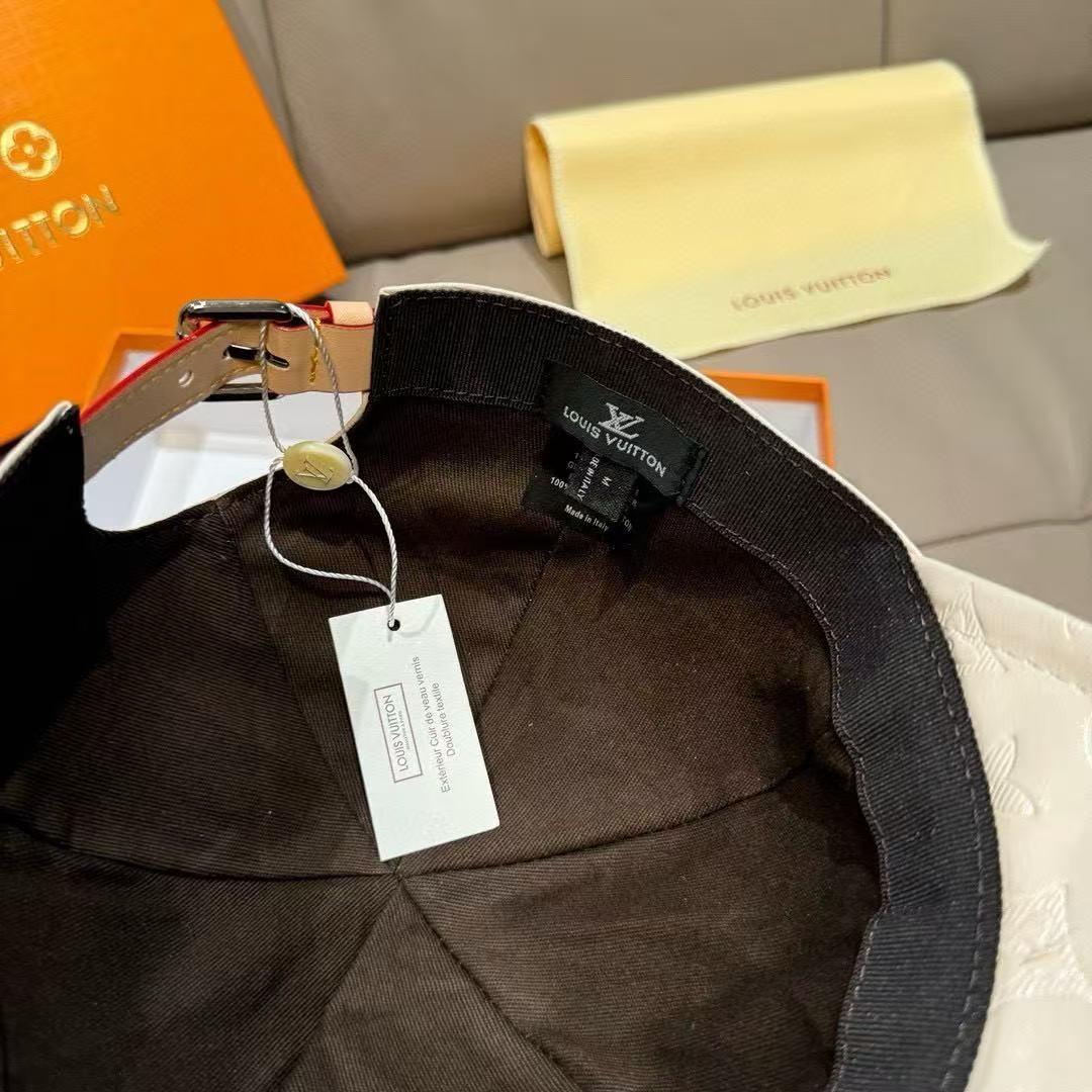 Louis Vuitton ホワイトレザーキャップ Louis Vuitton ホワイトレザーキャップ