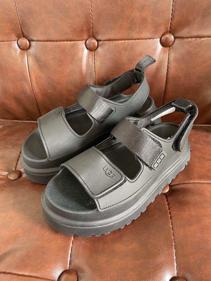 UGG ブラック スポーツサンダル - メルカリ