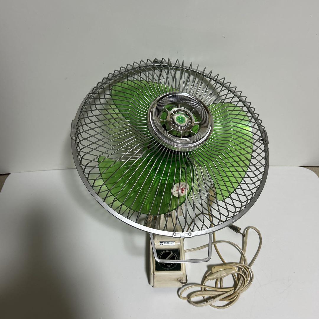昭和レトロ　ナショナル壁掛け扇風機　3枚羽　緑