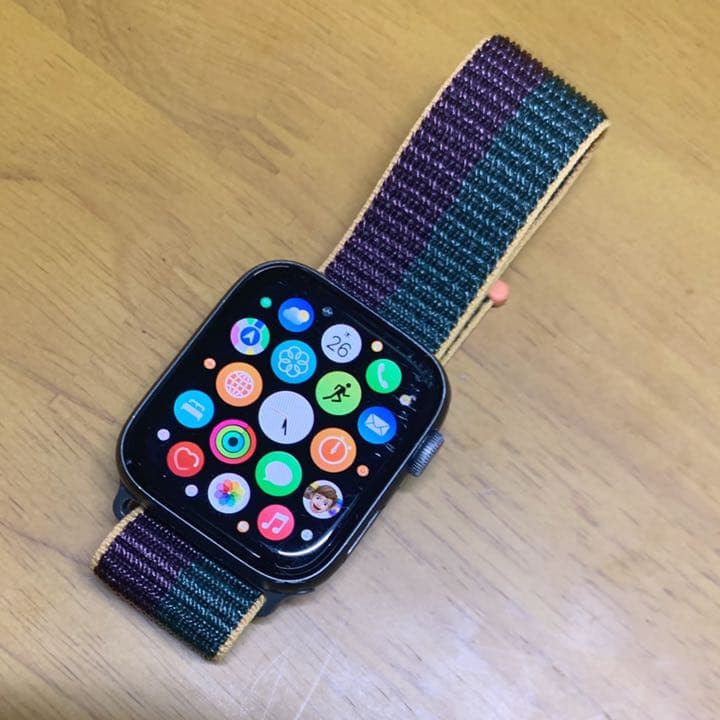 APPLE WATCH4 ブラック 本体+充電器 | www.victoriartilloedm.com