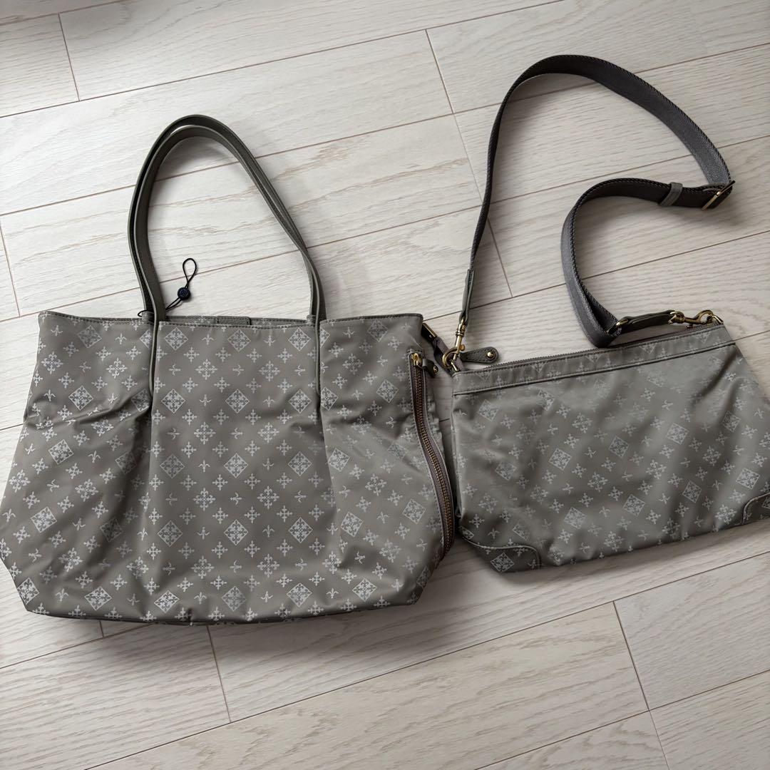専用です】新品 russet ライトグレー トート ショルダー バッグ 専用です】新品 russet ライトグレー トート ショルダー バッグ