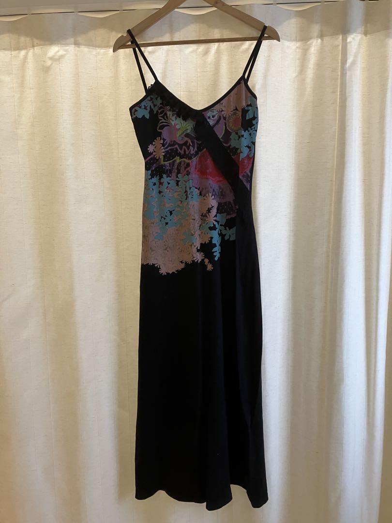 CHRISTIAN LACROIX 花柄の黒いスリップドレス