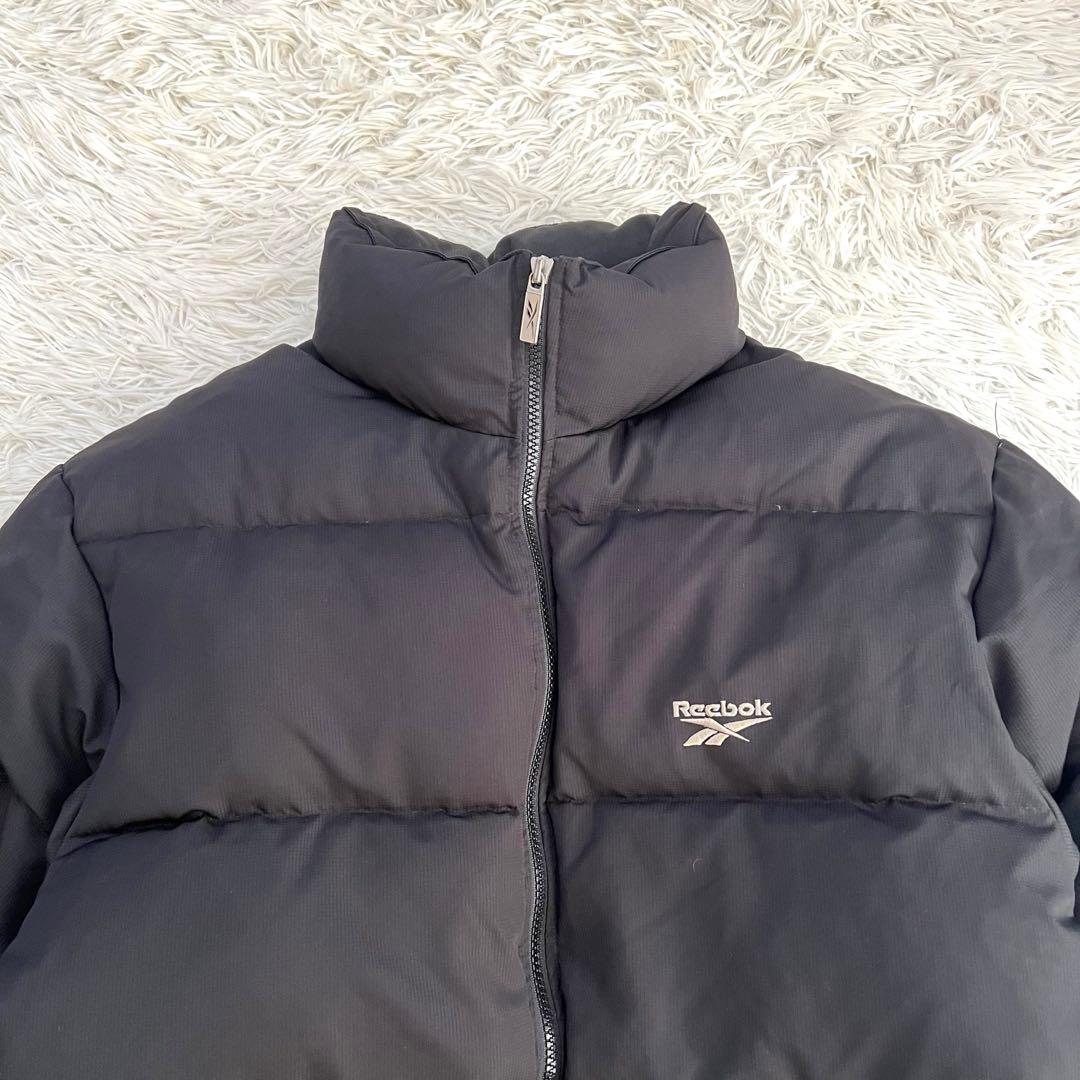 Reebok 90s 肉厚 ダウンジャケット 刺繍 ロゴ 黒 Reebok 90s 肉厚 ダウンジャケット 刺繍 ロゴ 黒