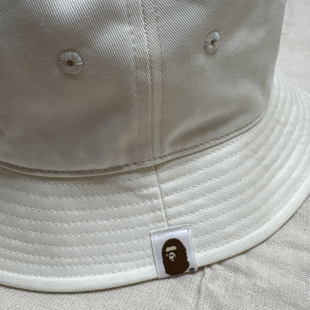 A BATHING APE 버킷 하트 화이트
