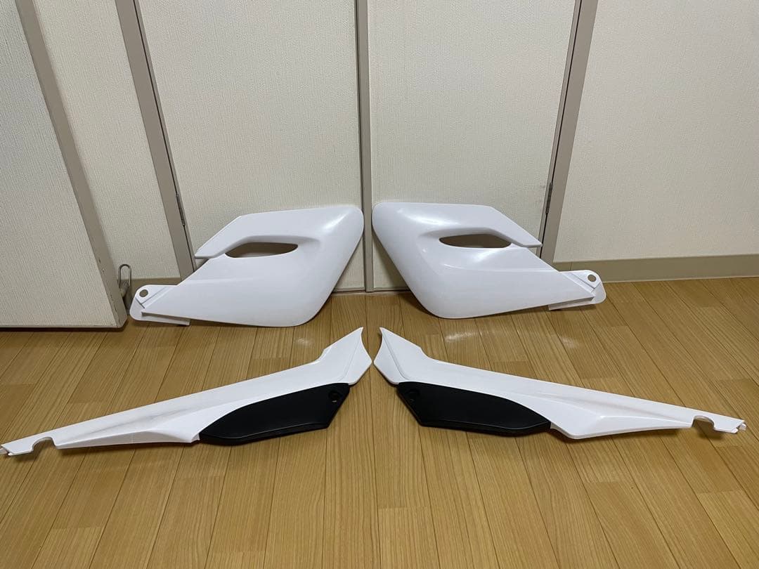 ホワイト サイドカバー 左右セット