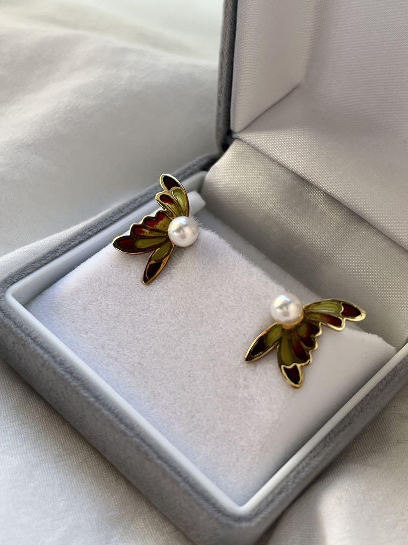【ラッピング無料】 新品K18YGアコヤパール4.5mm七宝焼蝶々デザインピアス アクセサリー