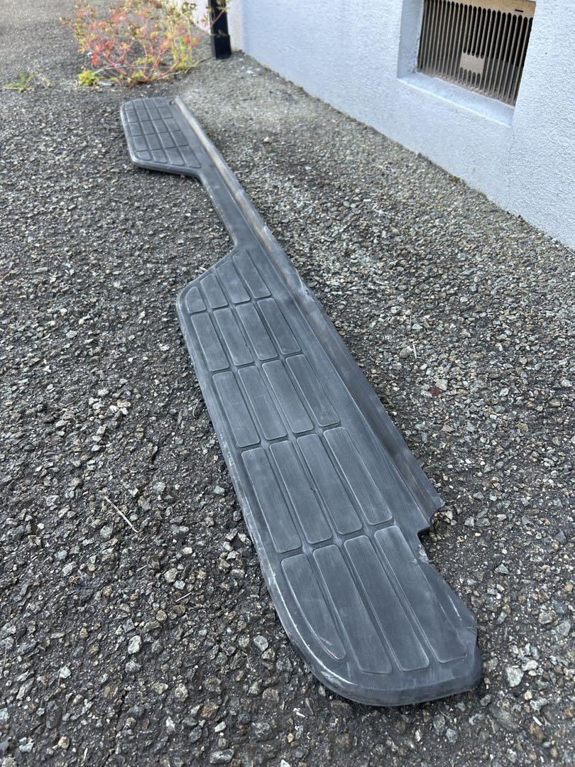 シボレー ステップバンパー パッド　 サバーバン タホ