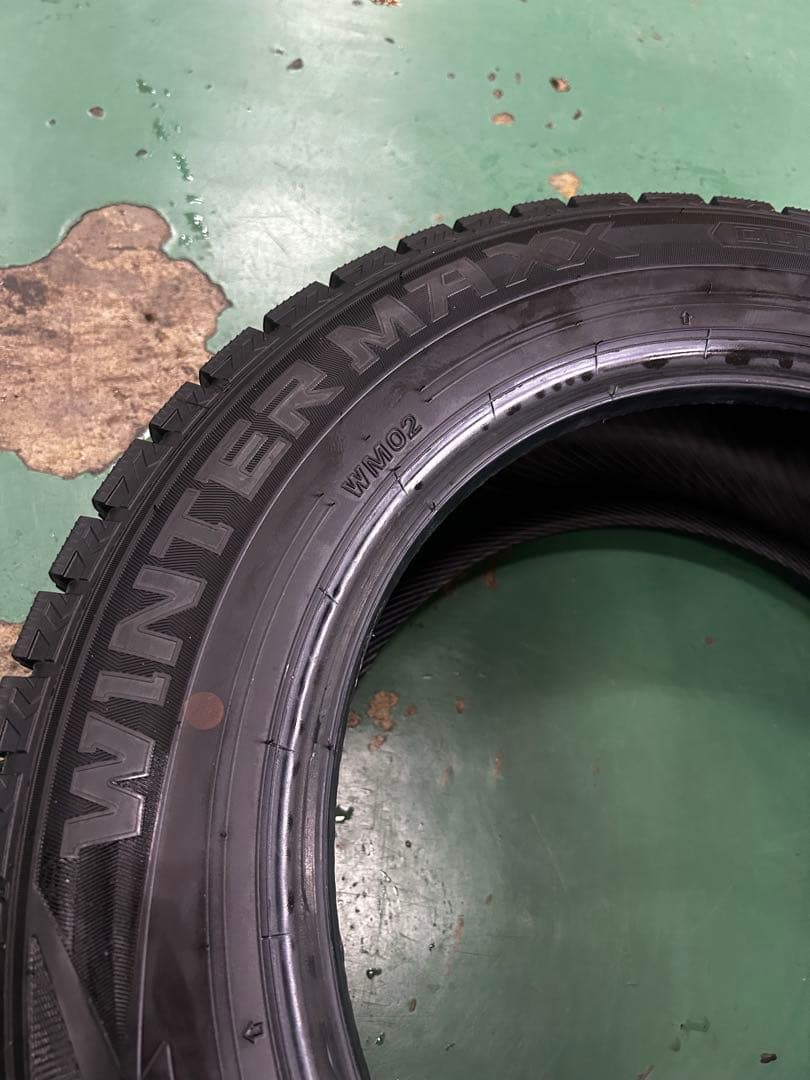 中古スタッドレス205/60R16　ダンロップ　ノア、ヴォクシィ、ステップワゴン 中古スタッドレス205/60R16 ダンロップ ノア、ヴォクシィ