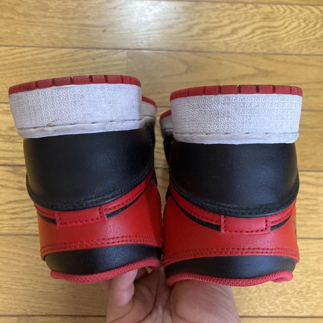エア ジョーダン 1 MID ジュニアシューズ　airjohdan1