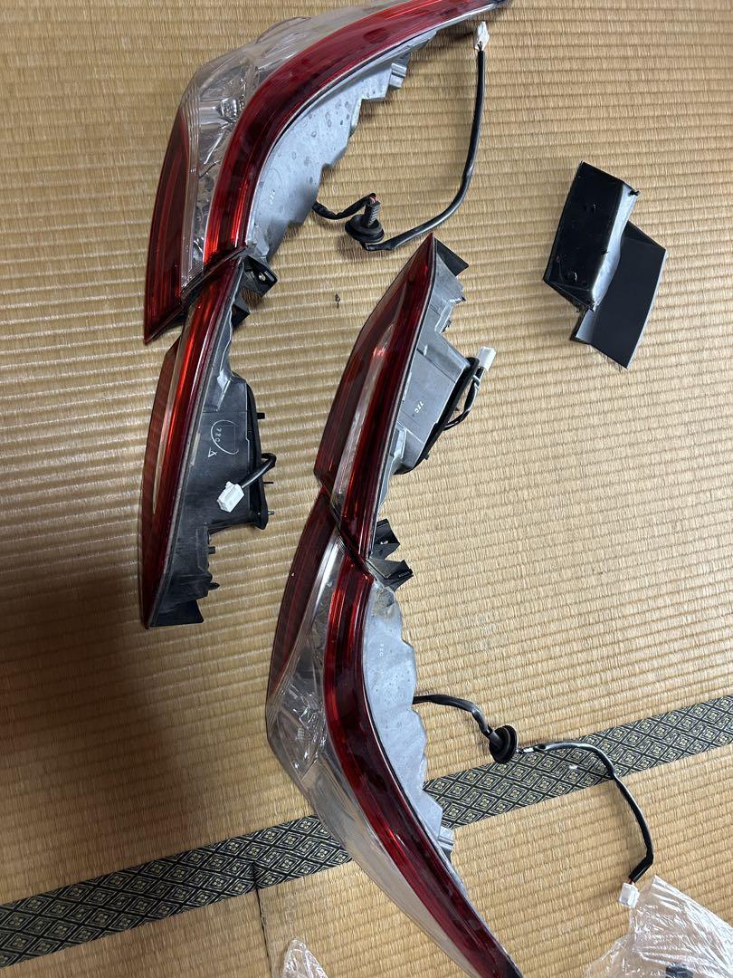 カムリ70純正テールランプ 2個セット