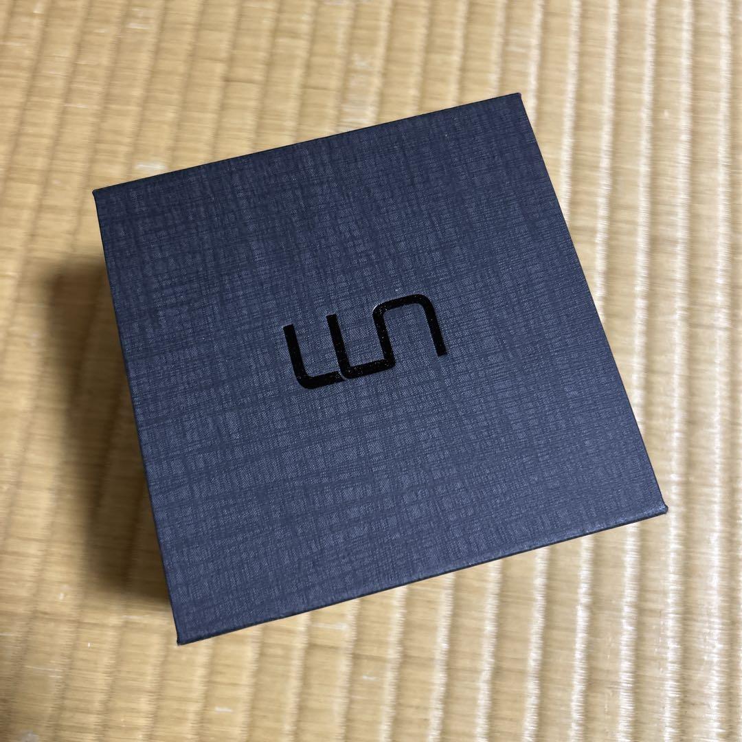 ユニバーサルフィットIEM ハイブリッド型イヤホン 2HT UNM-8909