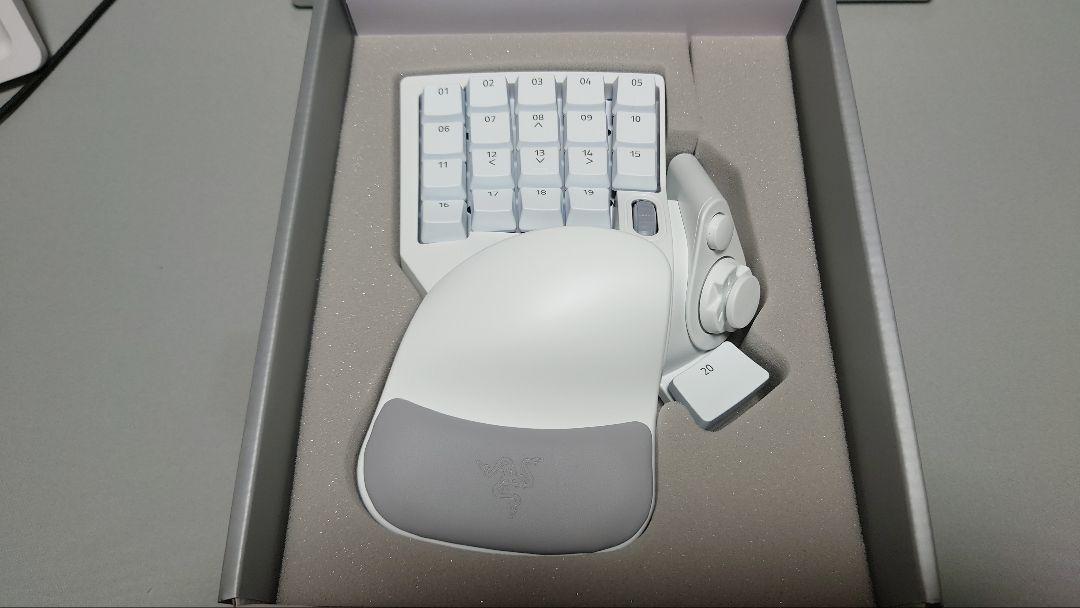 RAZER Tartaros Pro マーキュリーホワイト（ほぼ新品）