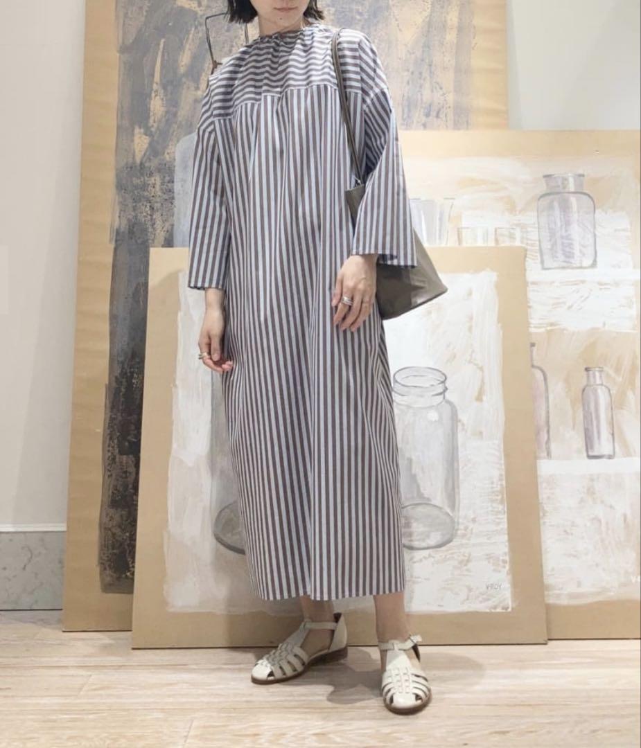 美品✨ギャルリーヴィー コットンストレッチブロード ギャザーネックワンピース コットンストレッチブロード ギャザーネックワンピース