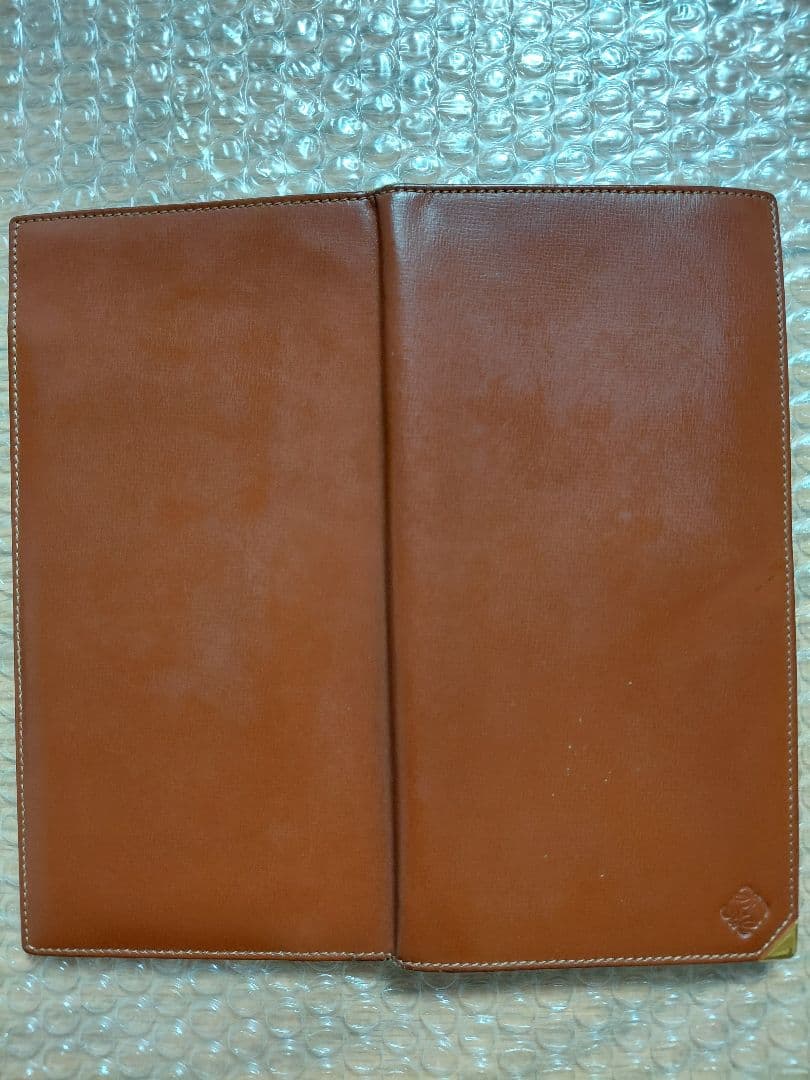 ロエベ　長財布　ブラウン　小銭無し