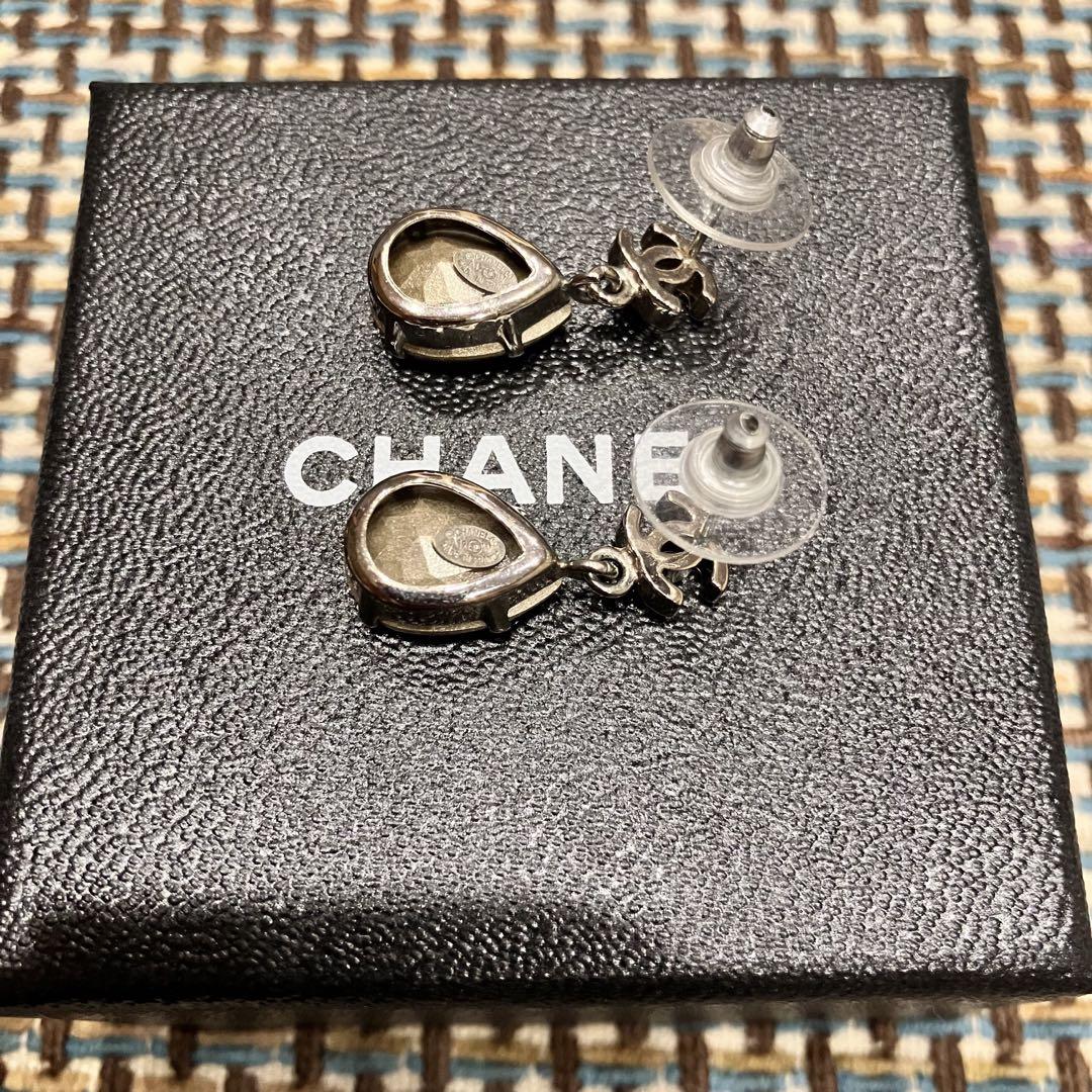 CHANEL ドロップ型ピアス シルバー クリスタル