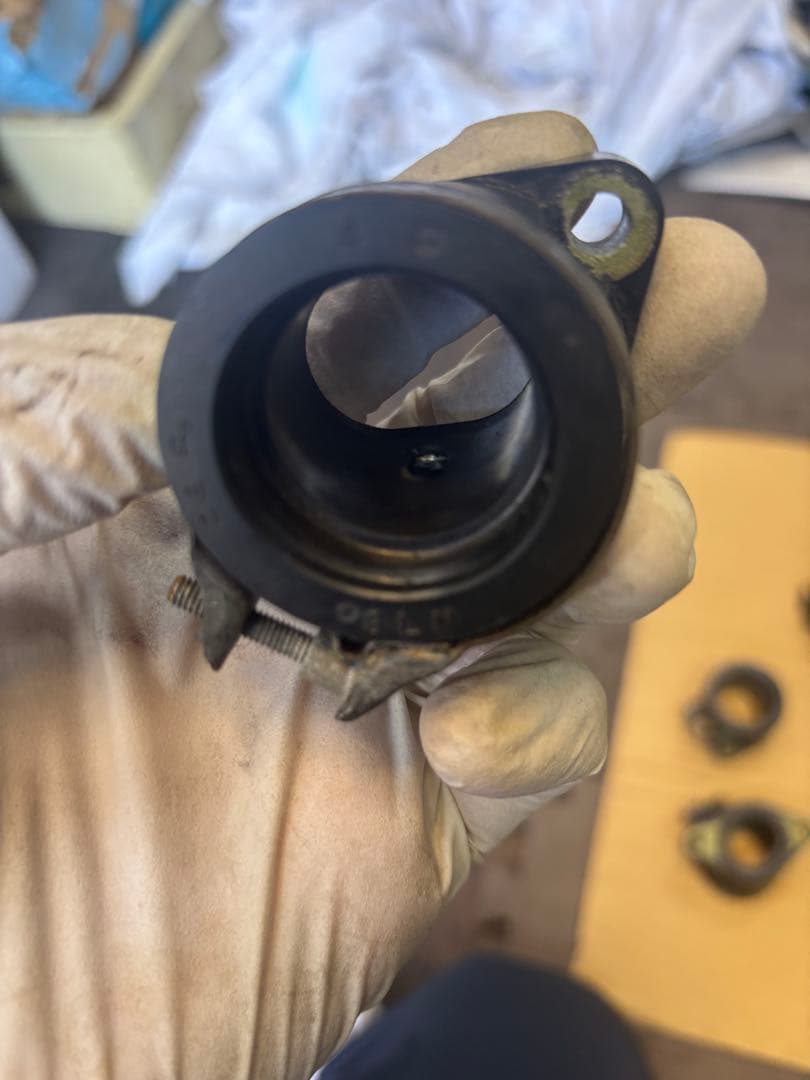 ヤマハ 純正 FZR 250R 3LN インシュレーター インテークマニホールド ヤマハ 純正 FZR 250R 3LN インシュレーター インテークマニホールド