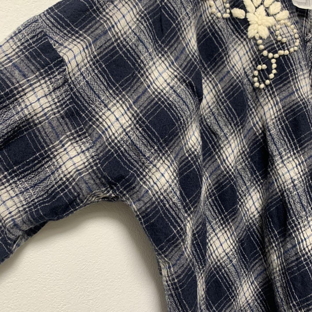 BEARDSLEY ウールチェックハンド刺繍ブラウス