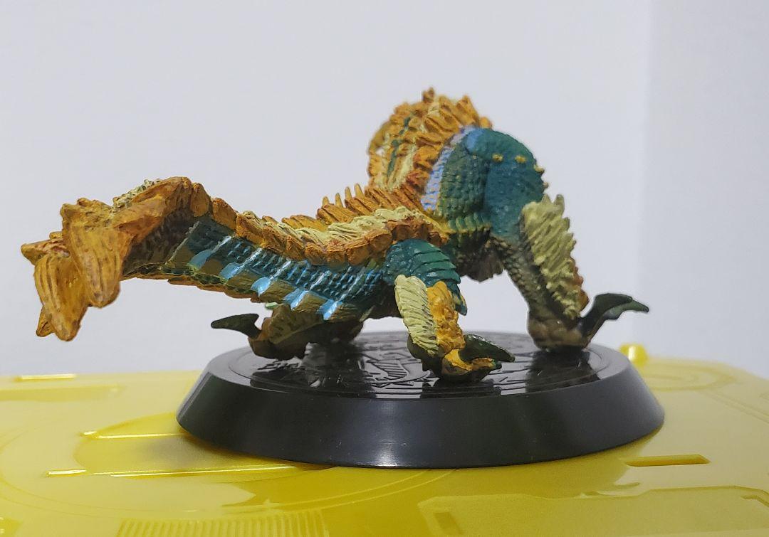 モンスターハンター　フィギュア　ジンオウガ3体セット ジンオウガやメル・ゼナなど「モンハン」のフィギュアセットが