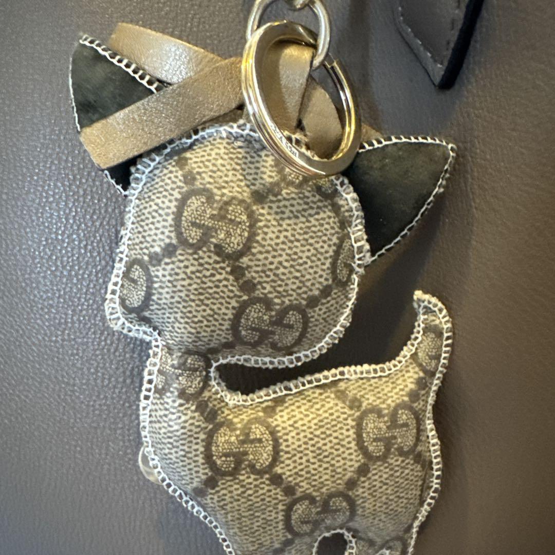 美品グッチョリチワワキーホルダー GUCCI