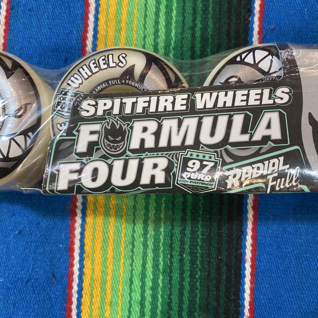 スケートボード Spitfire Wheels Formula Four 97D56mm