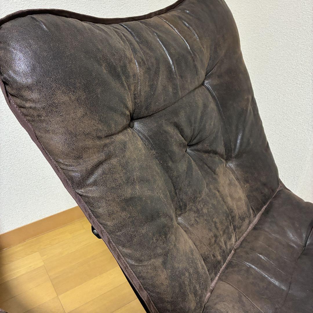 ニトリ バタフライチェア・オットマンとしても使える折りたたみスツール