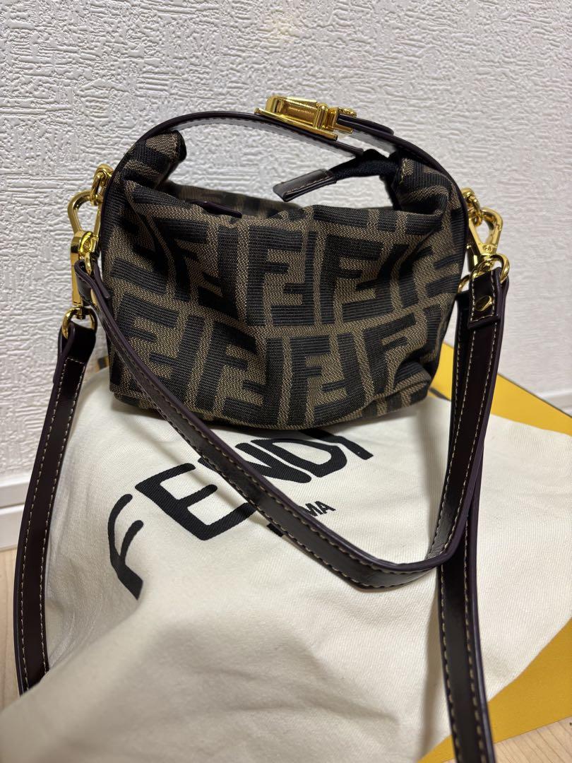 FENDI FFロゴ ショルダーバッグ