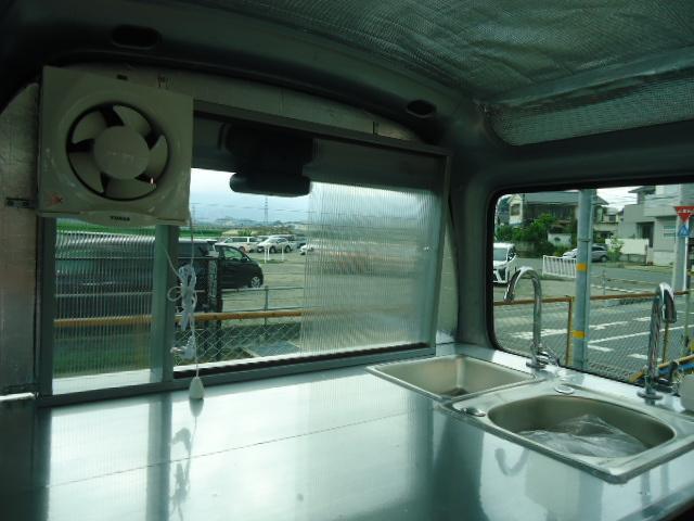 移動販売車 キッチンカー 20年 サンバー オートマ 車検2年 フル装備 ナビ 画像11