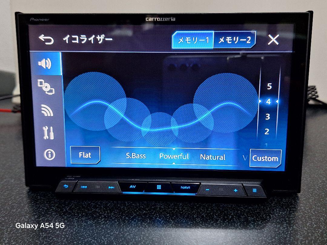 Pioneer CYBERNAVI AVIC-CL902　8インチ画面