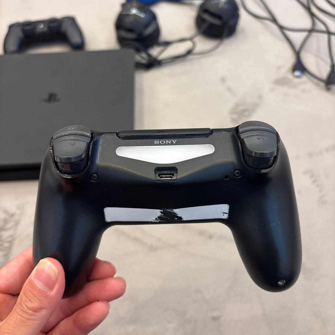 PlayStation 4 本体 コントローラー2個 ヘッドセット付き