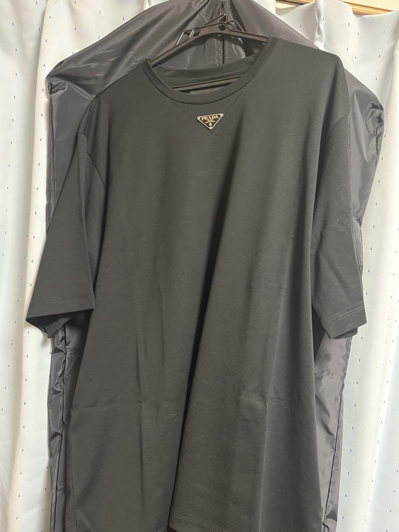PRADA ロゴTシャツ