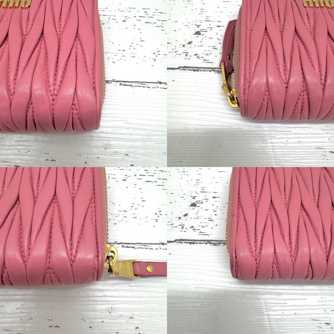 現行　MIUMIU　折り財布　マテラッセ　ラウンドファスナー　レザー　ピンク
